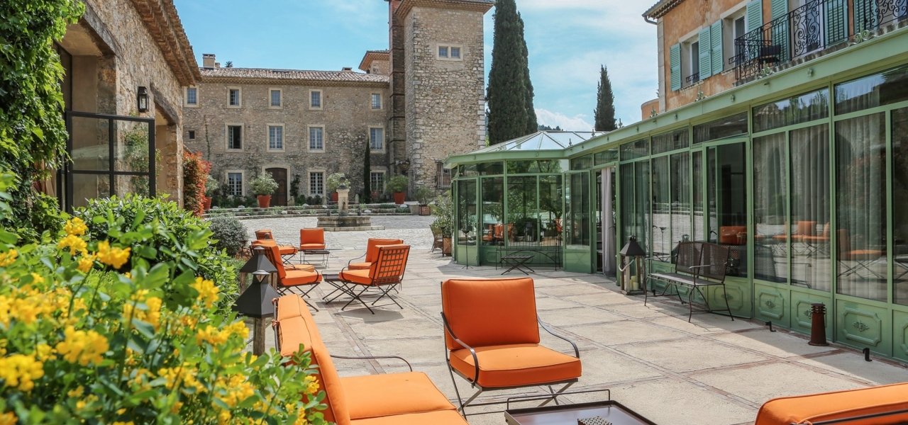 Bar of Château de Berne 